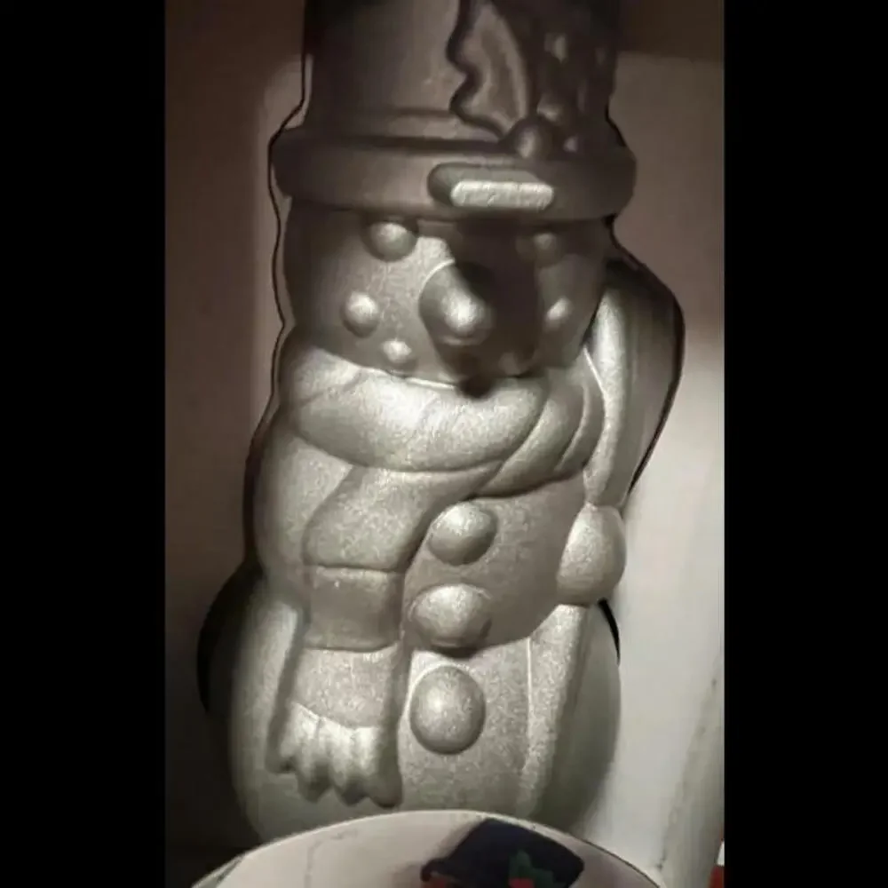 🌲🎁NIB Snowman Cake Pan, Cast Aluminum By Nordic Ware Cake Mix
